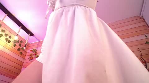 Snapshot of regina_blum chatting on 02.01.25 Regina online show from 02.01.25