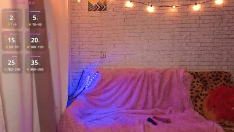 Snapshot of reginahawkinss chatting on 11.05.25 ReginaHawkinss online show from 11.05.25