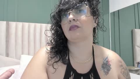 reginavegaa online show from 02.08.25