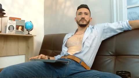 Snapshot of reiko_85_ chatting on 03.11.25 REIKO online show from 03.11.25