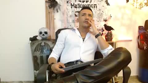 Snapshot of reiko_85_ chatting on 11.01.25 REIKO online show from 11.01.25