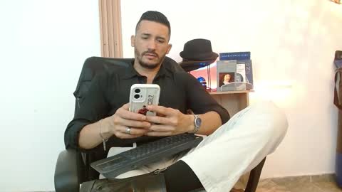 Snapshot of reiko_85_ chatting on 11.24.25 REIKO online show from 11.24.25