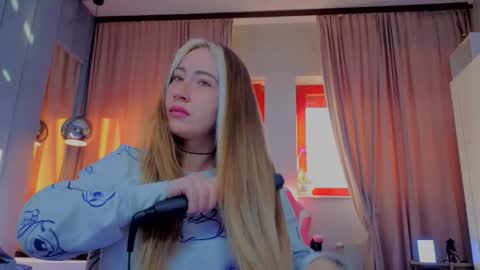 reina cummings online show from 11.24.25