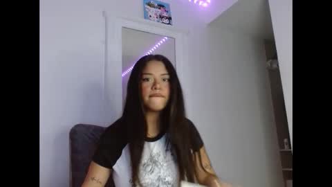 reina_reina online show from 09.30.25