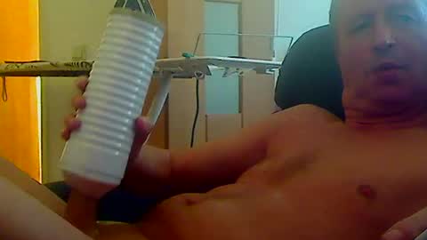 Snapshot of reini7211 chatting on 02.09.25 reini7211 online show from 02.09.25