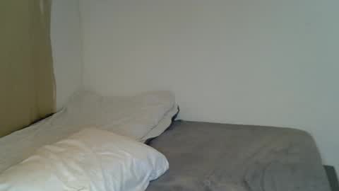 Snapshot of rem010a chatting on 10.22.25 rem010a online show from 10.22.25