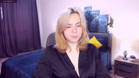 Snapshot of remipeach chatting on 05.29.26 RemiPeach online show from 05.29.26