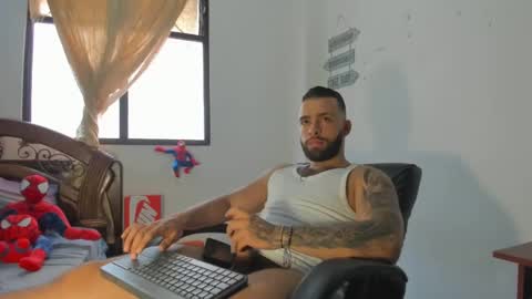 Snapshot of remy_sten chatting on 12.21.24 Rmy Steen online show from 12.21.24