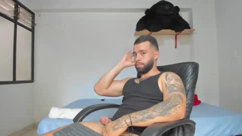 Snapshot of remy_sten chatting on 01.19.25 Rmy Steen online show from 01.19.25