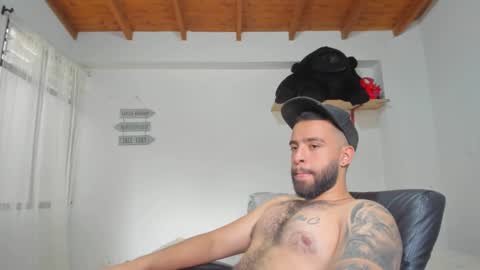 Snapshot of remy_sten chatting on 01.28.25 Rmy Steen online show from 01.28.25