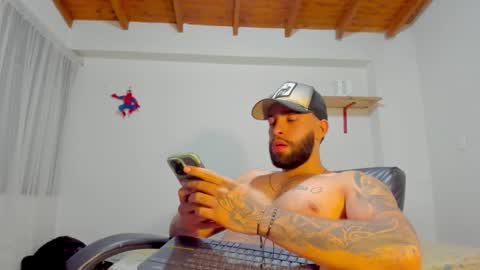 Snapshot of remy_sten chatting on 10.19.25 Rmy Steen online show from 10.19.25