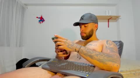 Snapshot of remy_sten chatting on 10.27.25 Rmy Steen online show from 10.27.25