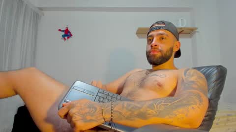 Snapshot of remy_sten chatting on 12.03.25 Rmy Steen online show from 12.03.25