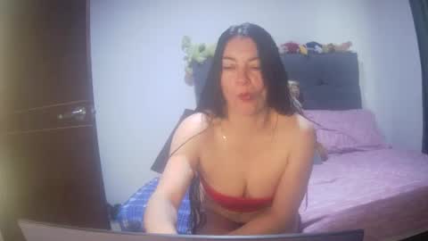 Snapshot of renata_hot1 chatting on 10.06.25 renata_hot1 online show from 10.06.25