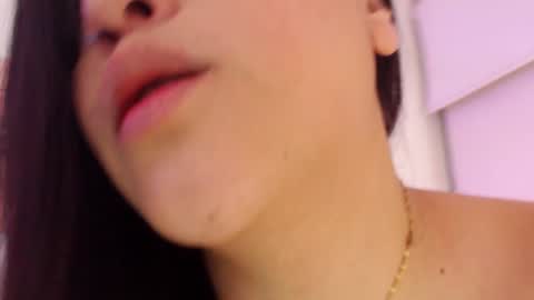 Snapshot of renata_ruiz chatting on 01.19.25 online show from 01.19.25