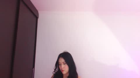 Snapshot of renata_ruiz chatting on 12.16.25 online show from 12.16.25