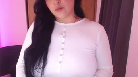 Snapshot of renata_ruiz chatting on 06.24.26 online show from 06.24.26