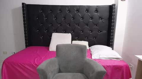 Renata Salinas online show from 02.12.26