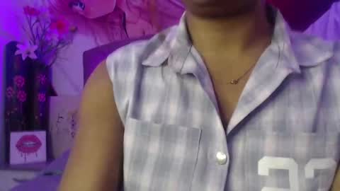 RENATA VALENTINA online show from 04.21.26