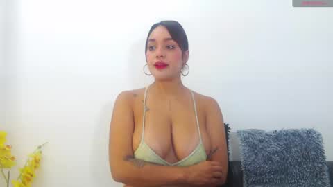 renatabrownn28 online show from 07.17.26