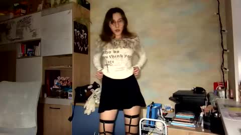 Snapshot of renayreisdorf chatting on 02.18.26 Mia online show from 02.18.26