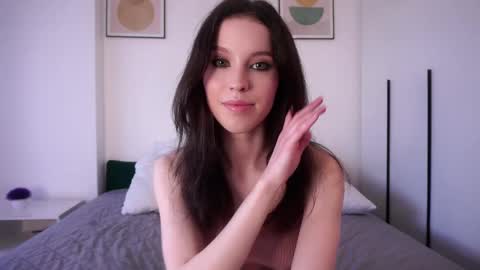 Naomi online show from 04.12.26