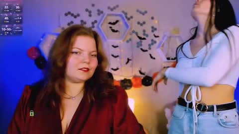 Snapshot of renesmee_sunset chatting on 11.02.25 Sweet Renesmee online show from 11.02.25