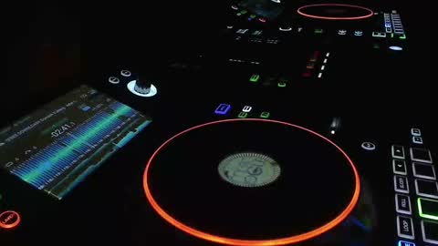 Snapshot of reticuli chatting on 02.28.25 GearPorn online show from 02.28.25