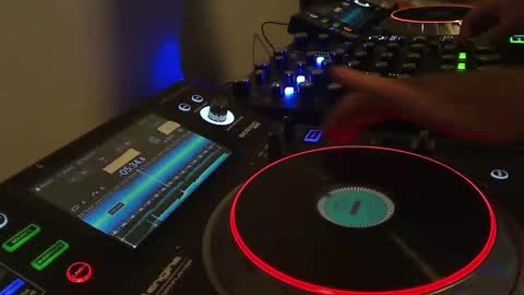 Snapshot of reticuli chatting on 10.05.25 GearPorn online show from 10.05.25