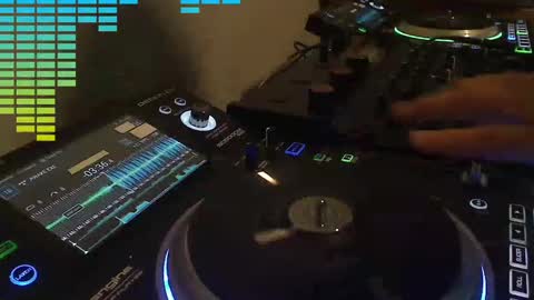 Snapshot of reticuli chatting on 11.09.25 GearPorn online show from 11.09.25