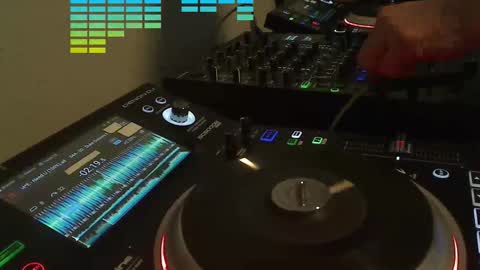 Snapshot of reticuli chatting on 12.14.25 GearPorn online show from 12.14.25