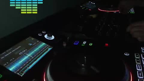 Snapshot of reticuli chatting on 12.23.25 GearPorn online show from 12.23.25