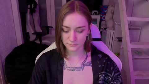 Snapshot of retromarie chatting on 02.08.26 Rie online show from 02.08.26