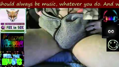 Snapshot of revilo80 chatting on 02.14.25 revilo80 online show from 02.14.25