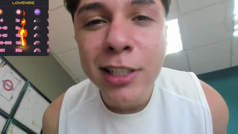 Snapshot of rhaegal_hot chatting on 12.19.24 Rhaegal online show from 12.19.24