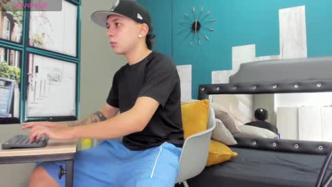 Snapshot of rhaegal_hot chatting on 01.25.25 Rhaegal online show from 01.25.25