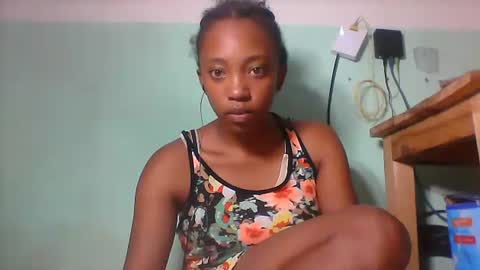 rhesa404090 online show from 02.28.26