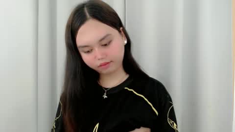 Snapshot of rhianne_fuckdoll chatting on 11.19.25 rhianne_fuckdoll online show from 11.19.25