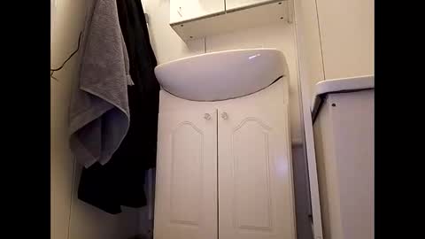 Snapshot of rhymes2479 chatting on 02.04.25 Shaved cock ready online show from 02.04.25