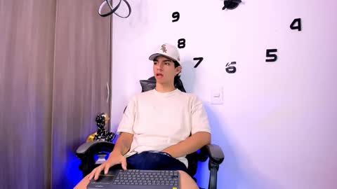 Snapshot of rhys_jagger_ chatting on 10.10.25 rhys_jagger_ online show from 10.10.25