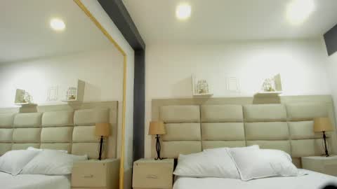 Snapshot of rianamanson chatting on 01.23.25 Riana online show from 01.23.25