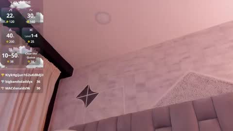 Snapshot of rianamanson chatting on 02.10.25 Riana online show from 02.10.25