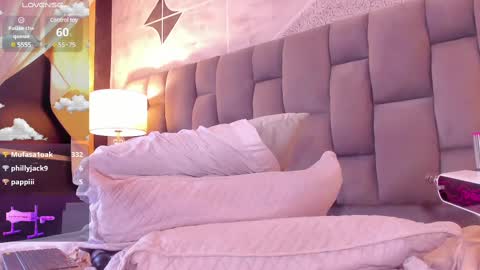 Snapshot of rianamanson chatting on 02.19.25 Riana online show from 02.19.25