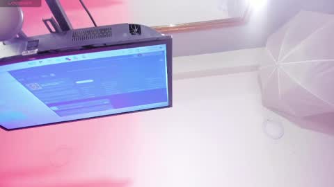 Snapshot of rianamanson chatting on 03.11.25 Riana online show from 03.11.25