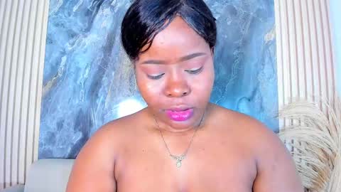 Snapshot of rianamanson chatting on 09.17.25 Riana online show from 09.17.25