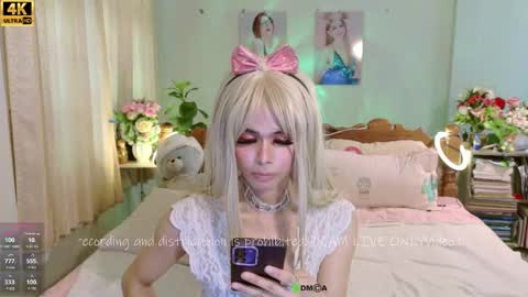 Snapshot of ribbinbovkoy chatting on 09.17.25 ribbinbovkoy online show from 09.17.25