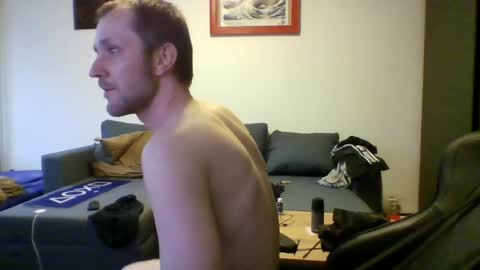Snapshot of ricciardio chatting on 06.03.26 ricciardio online show from 06.03.26