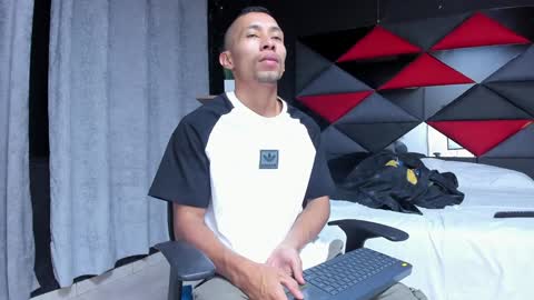 richar_voller online show from 01.13.25