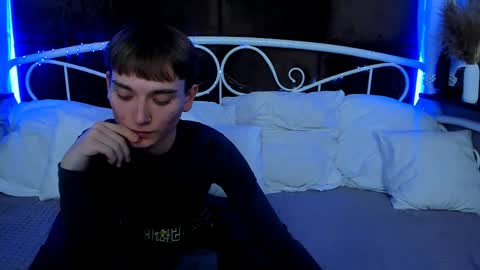 Snapshot of richard_holland chatting on 04.14.26 Richard online show from 04.14.26