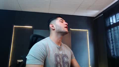 Snapshot of richard_milleer chatting on 10.02.25 Ricardo online show from 10.02.25